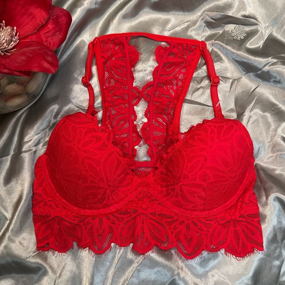 🌹PINK Victoria's Secret • SEXY Red Lightly Lined Lace Bralette •
